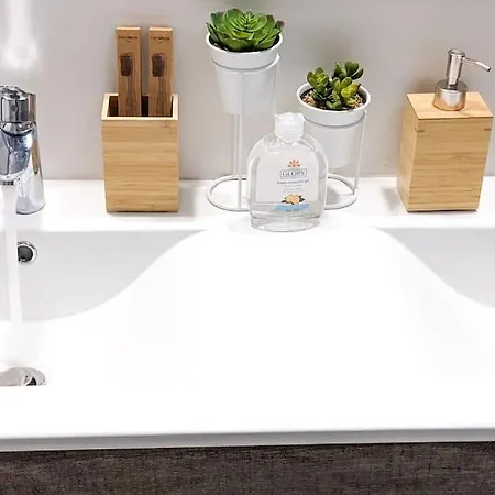 Modern Luxe In Heart Of Downtown Apartman